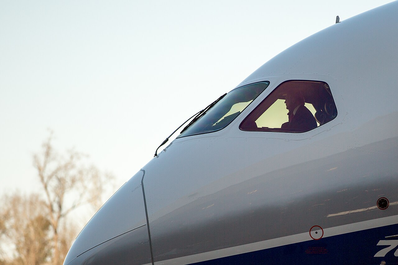 President Trump in the cockpit of a Boeing 878