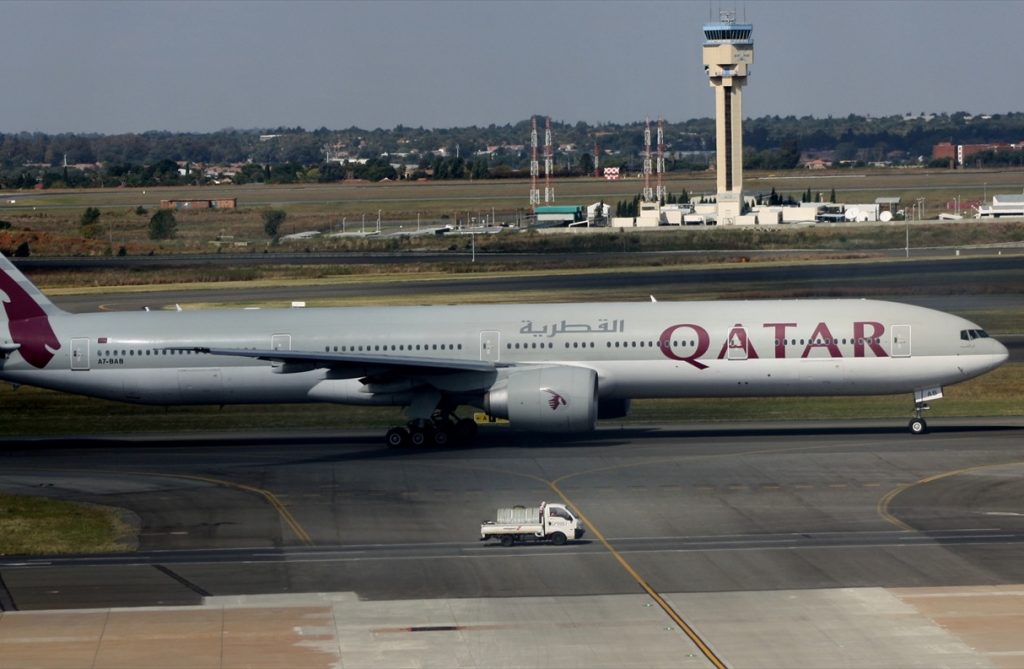 A Qatar Airways Boeing 777